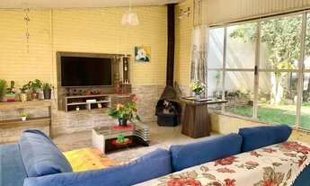 Imagem 6: Casa em localização privilegiada próxima à Avenida