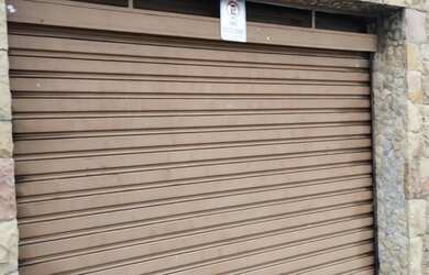 Imagem 2: Casa de dois DTS com uma garagem coberta para locação na Rua Paulo Orozimbo