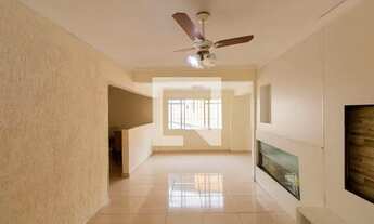 Imagem 2: Casa para Aluguel - Vila Guilhermina, 2 Quartos, 50 m2