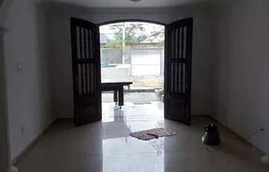 Imagem 2: Alugo Excelente Casa Triplex com 180 metros quadrados com 3 quartos,1 suíte,Vargem Pequena