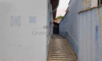 Imagem 7: Casa para venda tem 310 metros quadrados com 2 quartos em Centro - Jacareí - SP