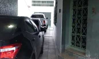 Imagem 2: Casa para aluguel e venda com 330 metros quadrados com 8 comodos em Bela Vista - Londrina