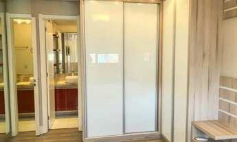 Imagem 7: MOBILIADO E EQUIPADO. 2 quartos (1 suíte), churrasqueira, sacada e vista. Infra estrutura