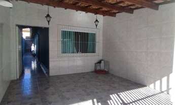 Imagem: Linda casa reformada a 100m da praia!