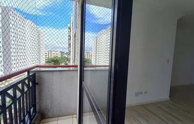 Imagem 2: Apartamento com 65m², armários nos quartos e cozinha. Condomínio fechado com lazer complet