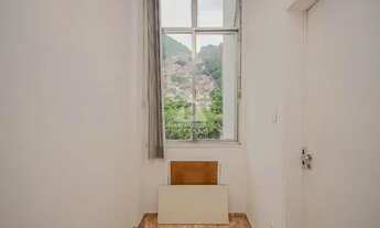 Imagem 4: Privilégio Imóveis vende: Em Botafogo, apartamento de 2 quartos, com 70 m² no 3° andar, de