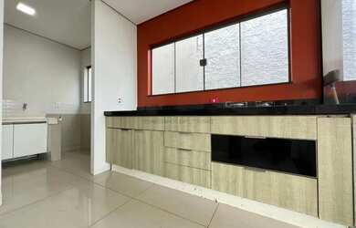 Imagem 7: Casa à venda em Londrina, Universitário, com 3 quartos, com 176.38 m²