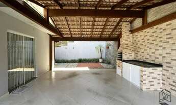 Imagem: Sobrado geminado de esquina no bairro Iririú