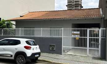 Imagem: Casa em Meia Praia em terreno de 258m2