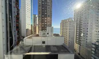 Imagem 2: Apartamento último andar com 3 dormitórios sendo 2 suítes e 2 vagas de garagem - Balneário