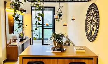 Imagem 2: Precisa mudar rápido? É só vir! Apto todo mobiliado com varanda gourmet Próximo à Av. Luc