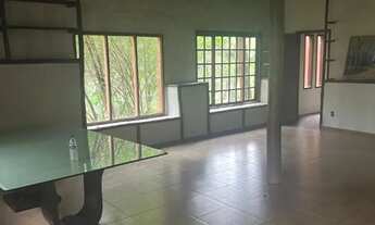 Imagem 2: Casa de 3 quartos, ampla, piscina, varanda e quintal