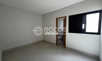 Imagem 7: Casa à venda, 3 quartos, 1 suíte, 2 vagas, São Jorge - Uberlândia/MG