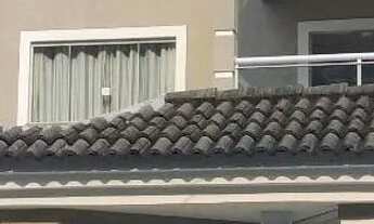 Imagem 2: Casa com salão de festas e piscina