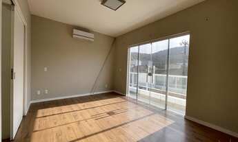 Imagem 4: Casa para venda possui 255 metros quadrados com 3 quartos em Pedra Branca - Palhoça - SC