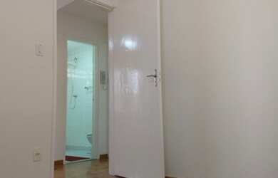 Imagem 3: Apartamento para aluguel e venda possui 50 metros quadrados com 2 quartos