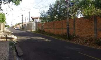 Imagem 2: Terreno no B de Fátima próx da ponte estaiada todo murado medindo 30X50