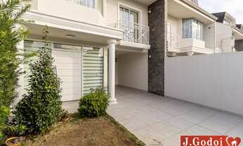 Imagem 4: SOBRADO BOQUEIRÃO TOTALMENTE DECORADO