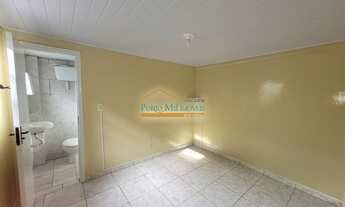 Imagem 3: CASA com 1 dormitório para alugar com 50m² por R$ 750,00 no bairro Butiatuvinha - CURITIBA