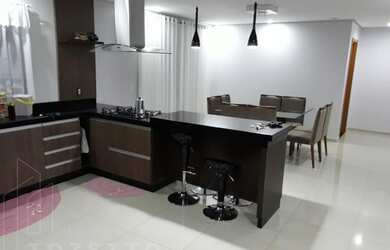 Imagem 4: Triplex para Venda em Ponta Grossa, Boa Vista, 3 dormitórios, 1 suíte, 4 banheiros, 4 vaga