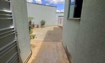 Imagem 7: Sobrado para venda possui 485 metros quadrados com 7 quartos