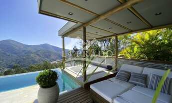 Imagem 2: Excepcional casa para venda em Itaipava, Petrópolis/RJ, com 6 suítes e piscina