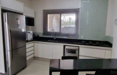 Imagem 2: CASA DESCOLADA COM LOCALIZAÇÃO PRIVILEGIADA!