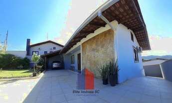 Imagem: Casa com 3 Dormitórios no Iririú