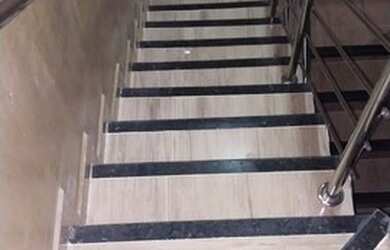 Imagem 5: Vendo Casa de 3 Pavimentos com Ponto Comercial no Distrito