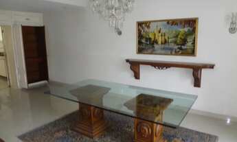 Imagem 7: 300M2 divididos em 5 quartos , total privacidade um por andar