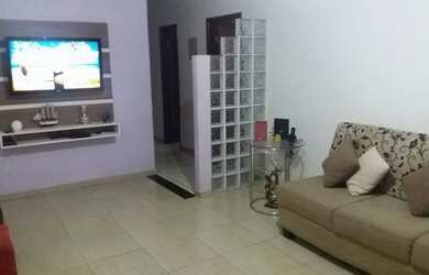 Imagem 3: Casa na Avenida Tancredo de Almeida Neves Próximo UFMT