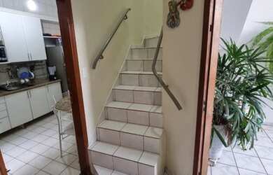 Imagem 6: Casa de condomínio sobrado para aluguel possui 97 metros quadrados com 3 quartos