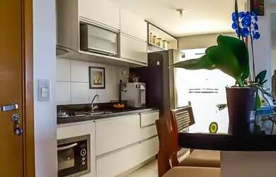 Imagem 3: Amplo apartamento 2 quartos com suíte e armários!