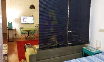 Imagem: Kitchenette espaçosa com divisão entre