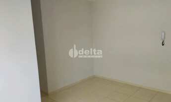 Imagem 3: Apartamento com 2 quartos, disponível para locação no bairro Segismundo Pereira em Uberlân