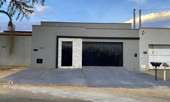 Imagem: Casa 700m do Garavelo Shopping, no Buriti