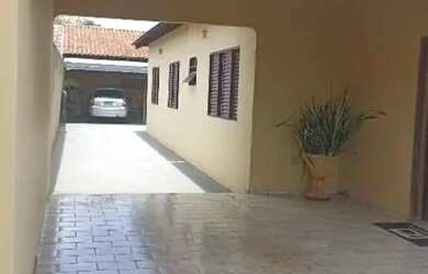 Imagem 3: Excelente imóvel com terreno inteiro no Bairro Caiçara!