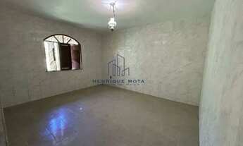 Imagem 6: Casa à Venda com 7 Quartos, 4 Banheiros e Cozinha Externa - Perto de Tudo