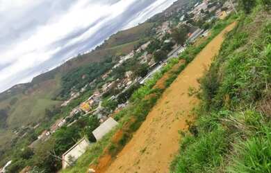 Imagem 3: Terreno Amplo 1.500 m² em Queluz