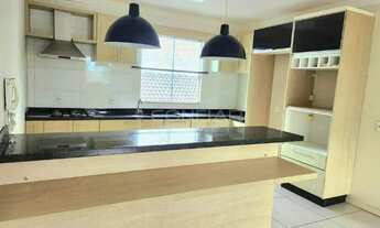 Imagem 2: Apartamento semi-mobiliado com 3 quartos para locação no Iririu por R$3.600,00 + TAXAS