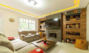 Imagem 3: Casa 4 dormitórios, 4 suítes, 5 banheiros, 4 vagas no Bairro Jardim Carvalho