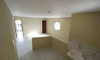 Imagem 3: Casa para aluguel tem 45 metros quadrados com 1 quarto em Montese - Fortaleza - CE