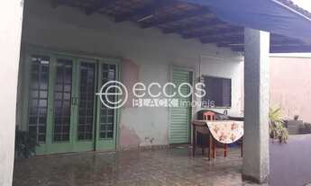 Imagem: Casa à venda, 2 quartos, 1 suíte, 1 vaga