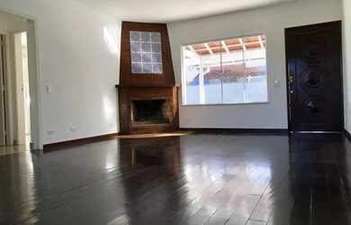 Imagem 7: Casa em condomínio no Alto, 160m2, varanda com jardim, 4 quartos e dependencias