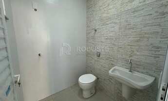 Imagem 4: Salão Comercial para Alugar na Vila dos Lavradores em Botucatu amplo com estacionamento