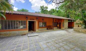 Imagem 2: Casa com 5 suítes, no Monte Olivete, acesso à cachoeira e piscina