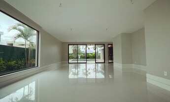 Imagem 3: Casa para venda no condomínio Alphaville