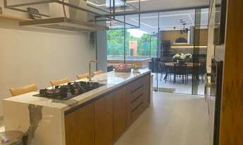 Imagem 4: Alphaville - Barra - casa 4 suítes, total infra de lazer acabamento impecável, porteira