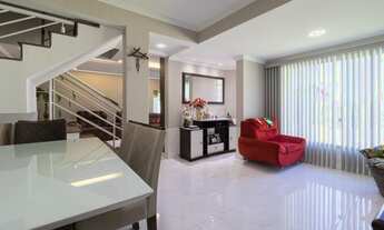 Imagem 4: Triplex com 260 m² área total em Santa Felicidade, amplo em rua sem saída, com comodidade