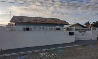 Imagem 3: Linda casa com localização privilegiada